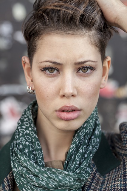 biżuteria a typ twarzy